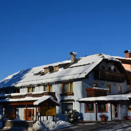ゲストハウス Alpengasthof Dollerhof