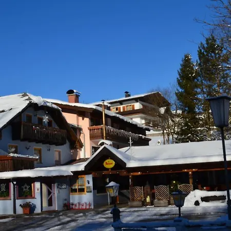 Alpengasthof Dollerhof 3* アプテナウ